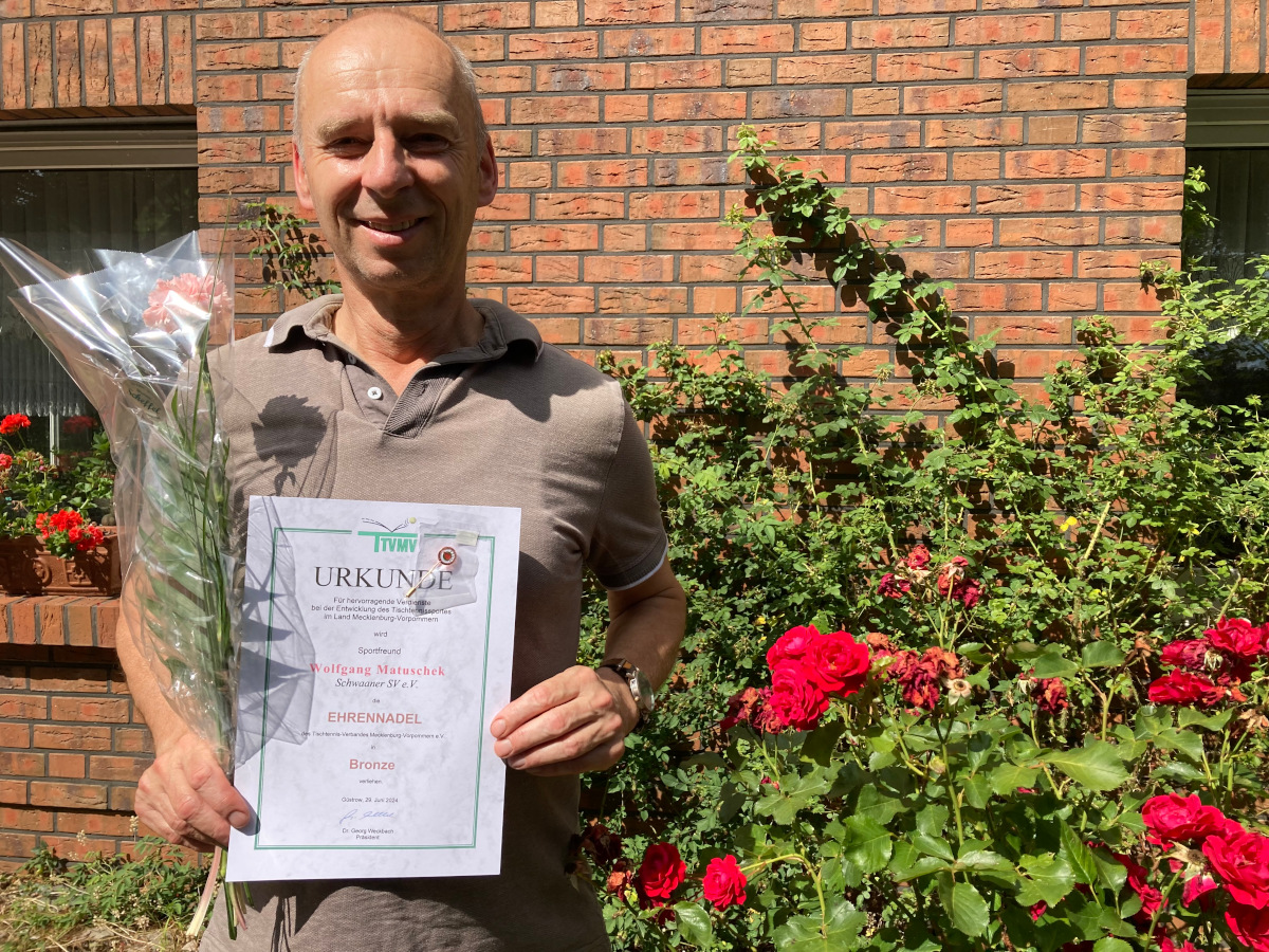 Wolfgang Matuschek ausgezeichnet mit TTVMV-Ehrennadel in Bronze